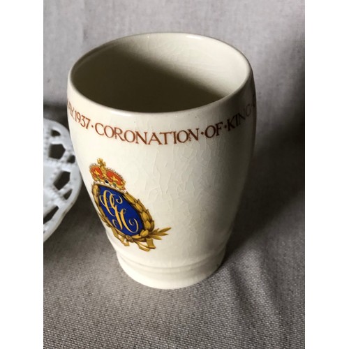 334 - George V commemorative ware. Beaker and pierced plate