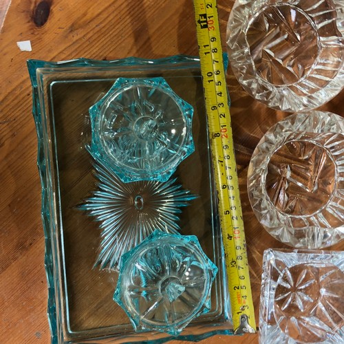 549 - Art deco pressed glass to include a blue dressing table set.