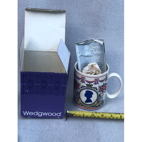 713 - Wedgwood commemorative Queens Silver Jubilee mug boxed.