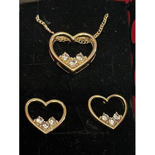 75 - Gold plated necklace and ear ring set 18