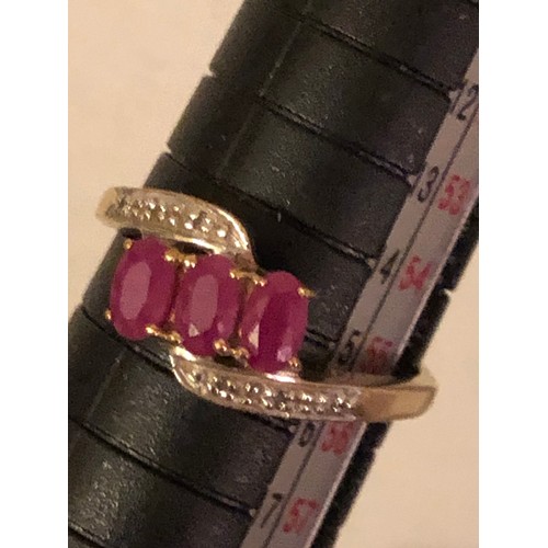 96 - 9ct Gold and ruby ring