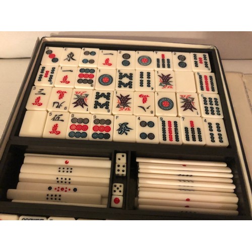 265 - MahJong set. Complete