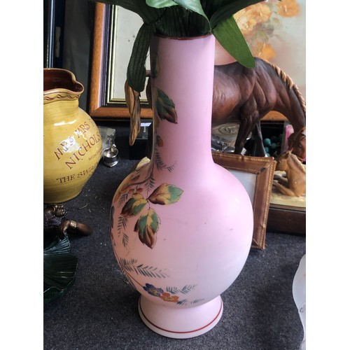 592 - Victorian art Nouveau pink hand painted vase with snap pontil and closed base