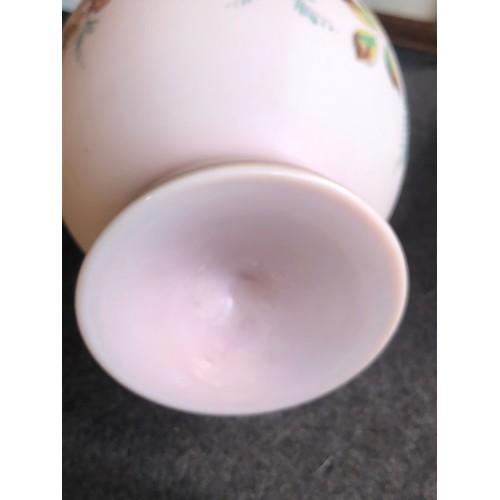 592 - Victorian art Nouveau pink hand painted vase with snap pontil and closed base