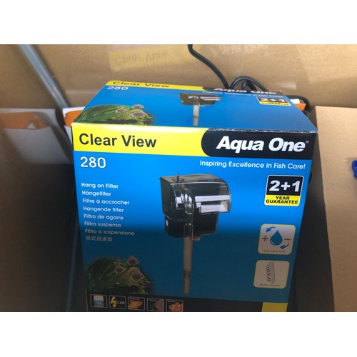 852 - Aqua One Starter kit 28L Aquarium with lid, light and filter pump boxed