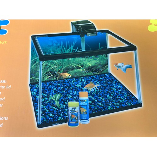 852 - Aqua One Starter kit 28L Aquarium with lid, light and filter pump boxed