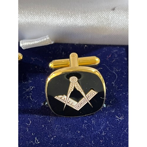 858 - Masonic cuff links. Boxed