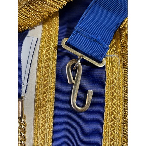 859 - Northhamptonshire & Huntingtonshire Masonic gold Masters apron. Northhamptonshire & Huntingtonshire ... 