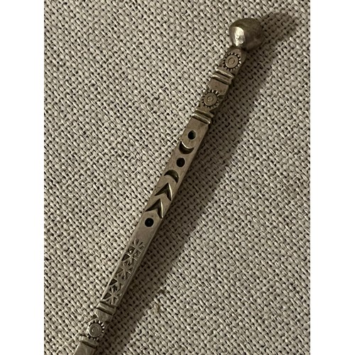 901 - Decorative oriental silver marked teaspoon