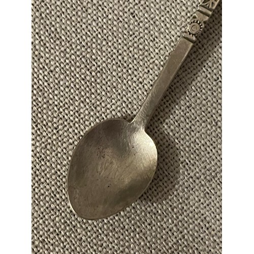 901 - Decorative oriental silver marked teaspoon