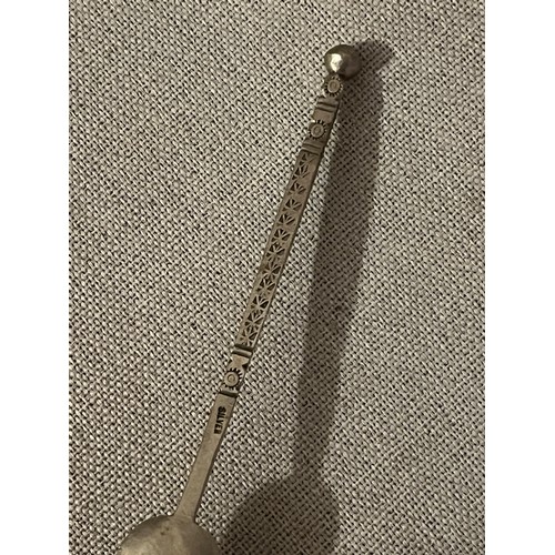 901 - Decorative oriental silver marked teaspoon