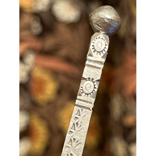 901 - Decorative oriental silver marked teaspoon