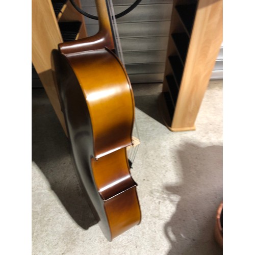 1190 - 3/4 size students Cello.