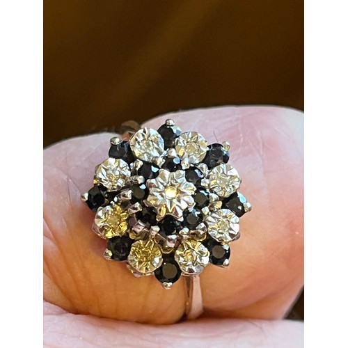 29 - A sparkling Vintage 9ct Gold Sapphire & Diamond Cluster Ring which sits beautifully and looks fabulo... 