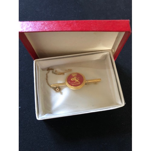 38 - Gold plated Tie pin and chain with Lion under crown