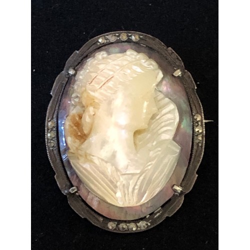 46 - VICTORIAN Sterling SILVER Pin / Brooch with Mother of Pearl Cameo portrait set in a hallmarked case ... 