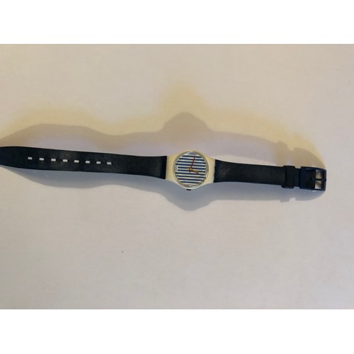 173 - 1988 Newport Swatch S721 671 Swiss Watch. Requires a battery.