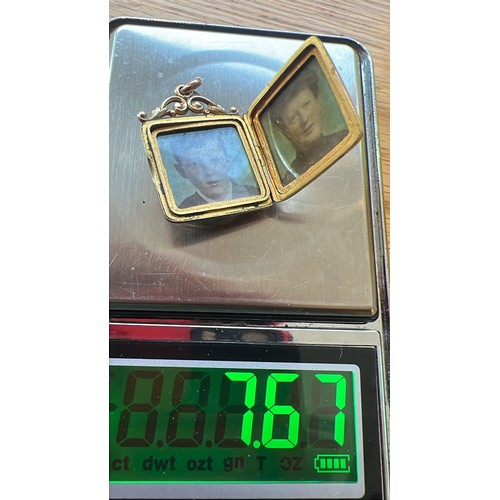 Photo locket with 9K gold front, back and frame with rolled gold ...