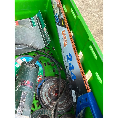 11 - Angle grinder with discs