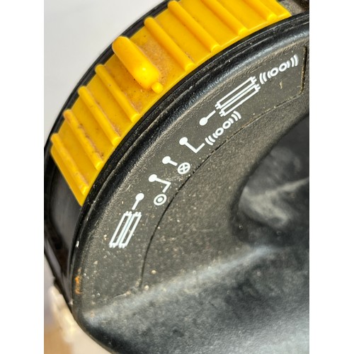 26 - Uniross CH8858 Rechargable work light