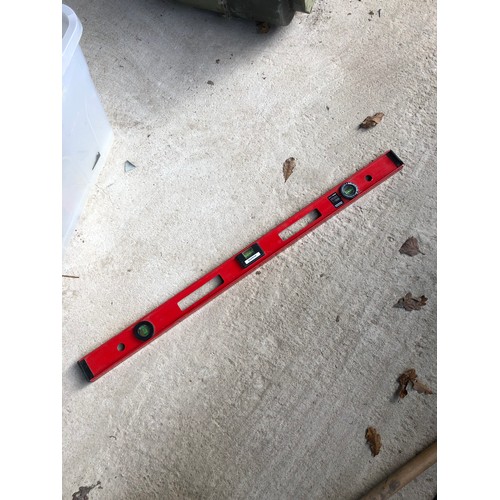 61 - Performer Adjustable level