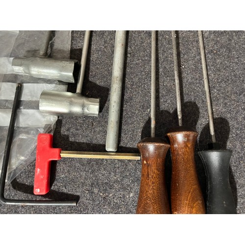 67 - Chainsaw tools and bar greaser