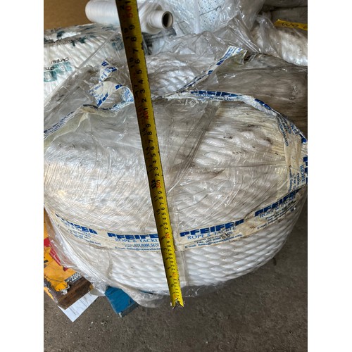 168 - Coil of 20mm polyester rope