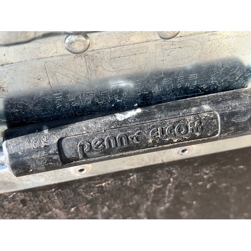 186 - Flight crate with foam and divider