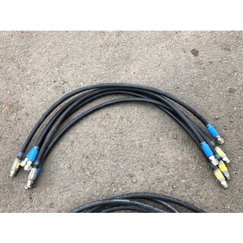 247 - 5No. hydraulic pipes with fittings 3/8
