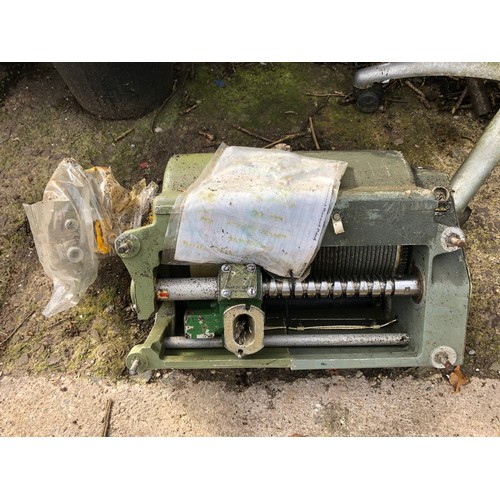 250 - Helicopter hydraulic winch c/w wire rope.