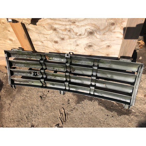 282 - Land Rover radiator grill panel. Make unknown
