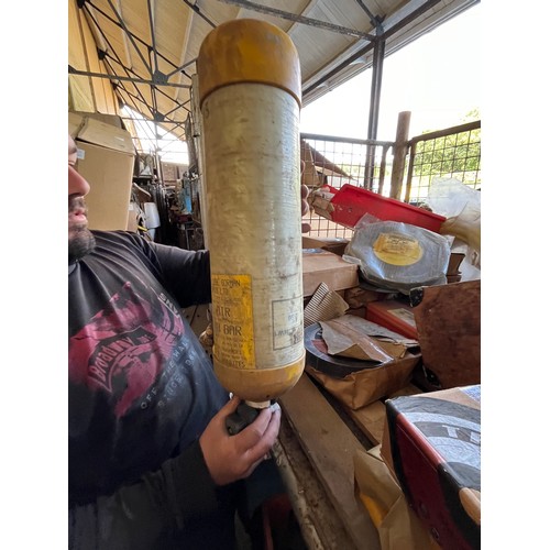 306 - MOD - Siebe Gorman 200 bar oxygen cylinder with valve assembly