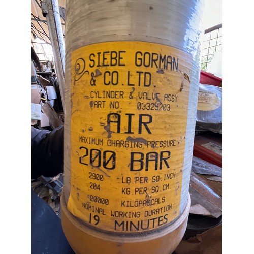 306 - MOD - Siebe Gorman 200 bar oxygen cylinder with valve assembly