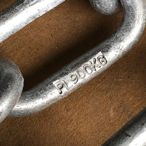 399 - MOD - 7 mm welded galvanised steel chain. Length 20 foot rated to 900kgs.