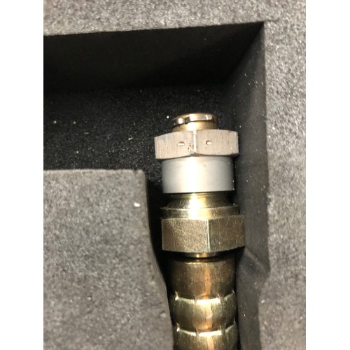 402 - MOD - 400 bar Hydraulic Testing kit. Hoses expired. Unused.