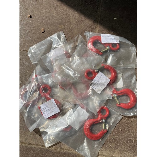 421 - MOD -  10No. Hook hoists with safety catches W.L.L. 0.75 Tonnes.