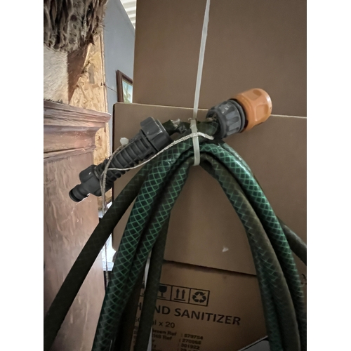 446 - 2 Hosepipes with fittings