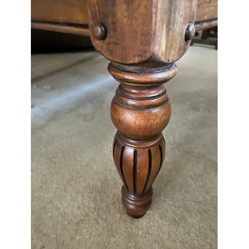 497 - Low lounge table