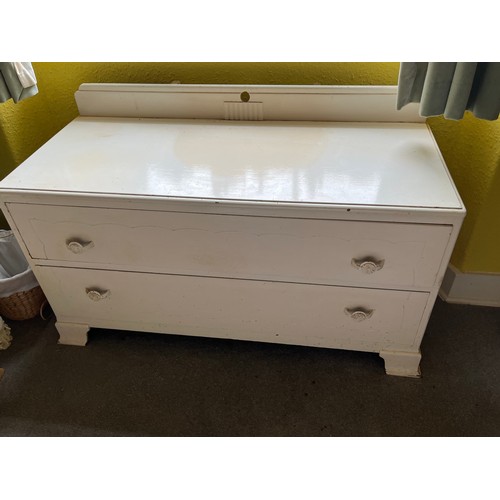 520 - Painted wooden chest of drawers. Dovetailed with metal handles