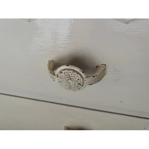 520 - Painted wooden chest of drawers. Dovetailed with metal handles