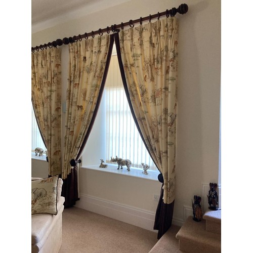 533 - Curtains with Walnut poles in a Safari theme. Includes curtains 114