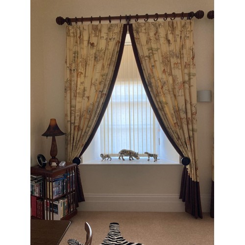 533 - Curtains with Walnut poles in a Safari theme. Includes curtains 114