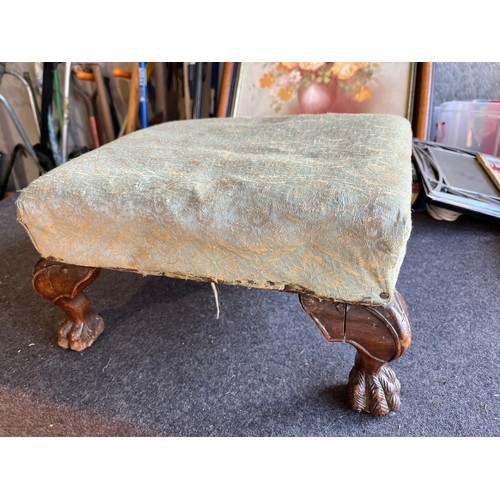 551 - Victorian walnut foot stall with claw feet