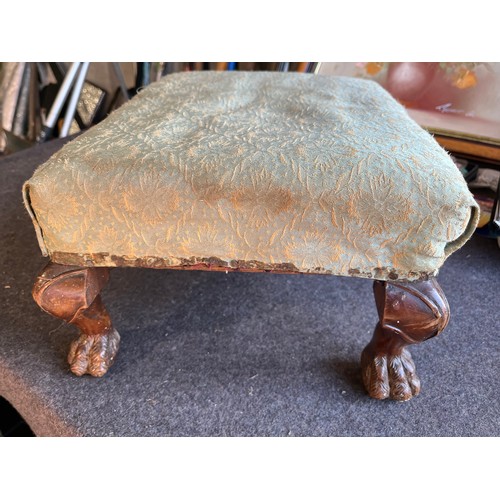 551 - Victorian walnut foot stall with claw feet