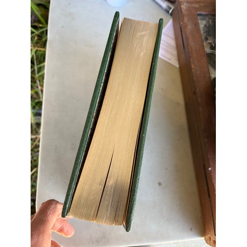 701 - Oscar Wilde compilation book by Octopus. First edition second impression 1983. ISBN 0 7064 1882 4