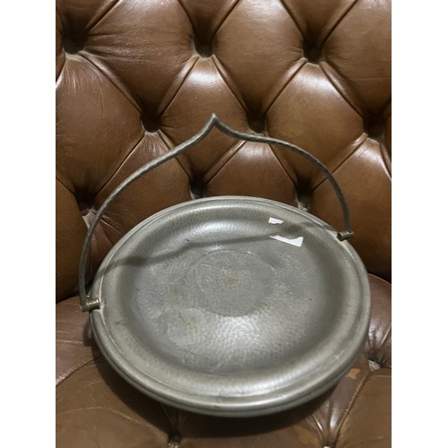 729 - Pewter tray with handle 500g
