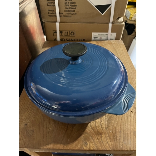 737 - Large blue cast iron casserole pot