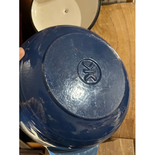 737 - Large blue cast iron casserole pot
