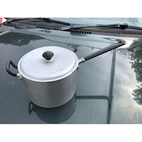 769 - Crown Merton. Large Aluminium and Bakelite handled saucepan with lid.