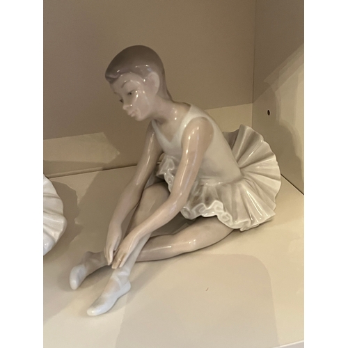 786 - 2 NAO Ballerina figurines